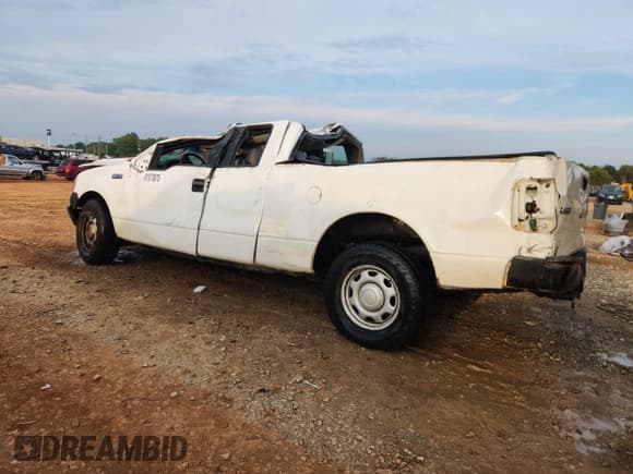 ✅ 2006 Ford F-150 STX • VIN: 1FTRX12W46KD74604 • Lot: 81573875. Wystawiony na Copart z przebiegiem Nie podano. Bezpłatny archiwum sprzedaży aukcyjnych z USA i szczegółowy raport historii pojazdu na DreamBid. Zdjęcie 2.