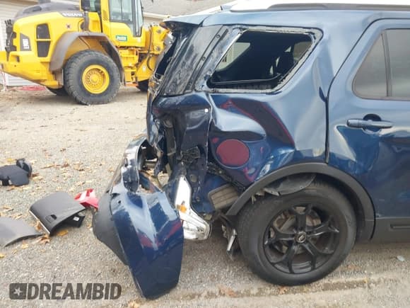 ✅ 2016 Ford Explorer XLT • VIN: 1FM5K8D89GGB68781 • Lot: 43620074. Listed on IAAI with 132,137 mi. Free auction sales archive from the USA and detailed vehicle history report at DreamBid. Image 18.