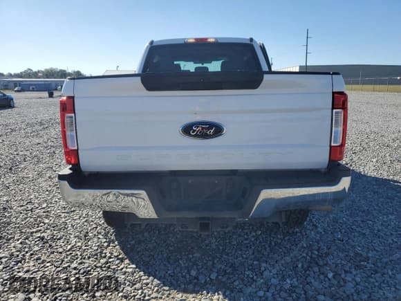 ✅ 2017 Ford F-250 Lariat • VIN: 1FT7W2BT9HEF22270 • Lot: 92114675. Wystawiony na Copart z przebiegiem 182 272 mil. Bezpłatny archiwum sprzedaży aukcyjnych z USA i szczegółowy raport historii pojazdu na DreamBid. Zdjęcie 6.