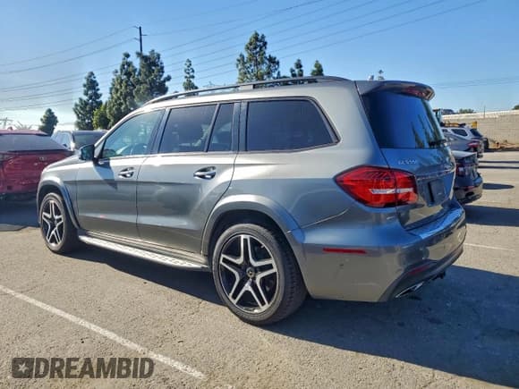 ✅ 2018 Mercedes-Benz GLS 550 • VIN: 4JGDF7DE2JB035753 • Lot: 92766945. Wystawiony na Copart z przebiegiem 83 626 mil. Bezpłatny archiwum sprzedaży aukcyjnych z USA i szczegółowy raport historii pojazdu na DreamBid. Zdjęcie 2.