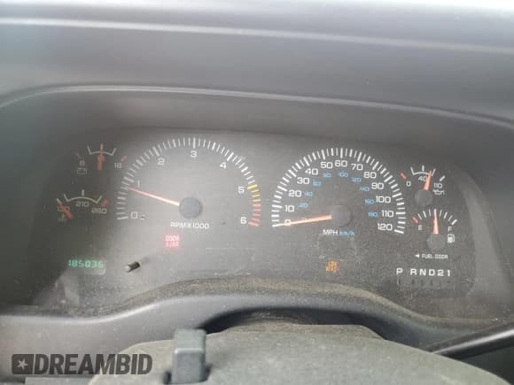 ✅ 2000 Dodge Dakota • VIN: 1B7GL22X7YS529652 • Lot: 52705025. Wystawiony na Copart z przebiegiem 185 036 mil. Bezpłatny archiwum sprzedaży aukcyjnych z USA i szczegółowy raport historii pojazdu na DreamBid. Zdjęcie 9.