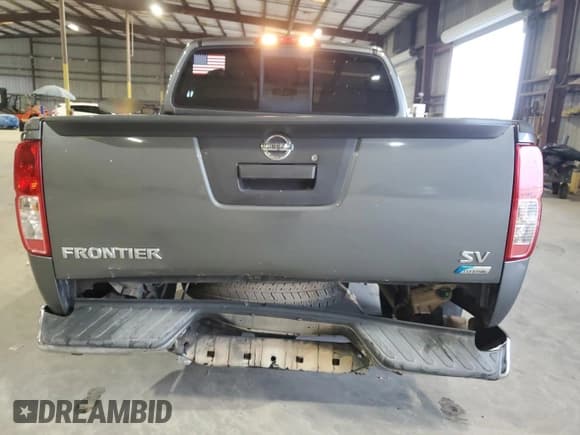 ✅ 2018 Nissan Frontier SV • VIN: 1N6DD0ER2JN747825 • Лот: 70150585. Опубликован ранее на Copart с пробегом 105 185 миль. Бесплатный доступ к архиву аукционных продаж из США и подробный отчёт об истории автомобиля на DreamBid. Изображение 6.