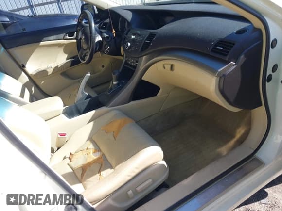 ✅ 2010 Acura TSX • VIN: JH4CU2F68AC000271 • Lot: 43598136. Wystawiony na IAAI z przebiegiem 194 343 mil. Bezpłatny archiwum sprzedaży aukcyjnych z USA i szczegółowy raport historii pojazdu na DreamBid. Zdjęcie 5.