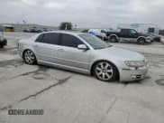 ✅ 2004 Volkswagen Phaeton V8 • VIN: WVWAF63D148007986 • Лот: 69487525. Опубликован ранее на Copart с пробегом 163 503 миль. Бесплатный доступ к архиву аукционных продаж из США и подробный отчёт об истории автомобиля на DreamBid. Изображение 4.