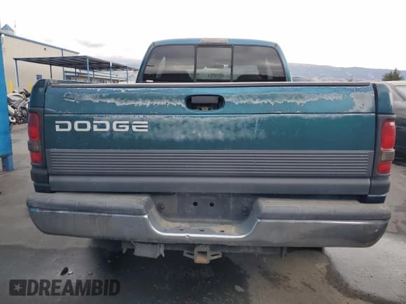✅ 1998 Dodge RAM • VIN: 3B7KC22W7WG155842 • Lot: 92697315. Listed on Copart with 192,933 mi. Free auction sales archive from the USA and detailed vehicle history report at DreamBid. Image 6.