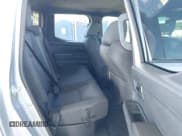 ✅ 2025 Toyota Tacoma SR5 • VIN: 3TMKB5FN0SM040291 • Lot: 43575675. Wystawiony na IAAI z przebiegiem 2 595 mil. Bezpłatny archiwum sprzedaży aukcyjnych z USA i szczegółowy raport historii pojazdu na DreamBid. Zdjęcie 8.