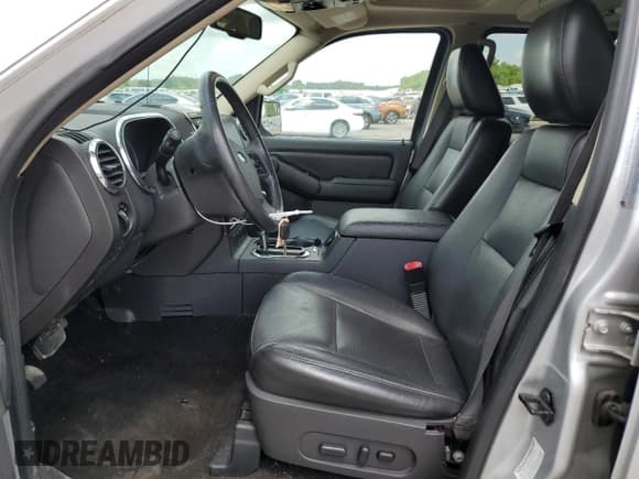 ✅ 2010 Ford Explorer Limited • VIN: 1FMEU7FE8AUA07841 • Lot: 65002335. Wystawiony na Copart z przebiegiem 179 383 mil. Bezpłatny archiwum sprzedaży aukcyjnych z USA i szczegółowy raport historii pojazdu na DreamBid. Zdjęcie 7.