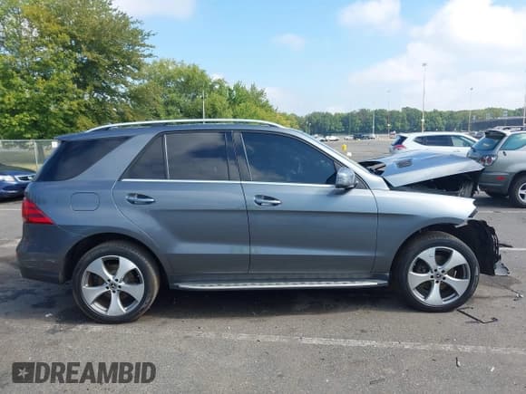 ✅ 2018 Mercedes-Benz GLE 350 • VIN: 4JGDA5HB0JB153898 • Lot: 43148537. Listed on IAAI with 78,763 mi. Free auction sales archive from the USA and detailed vehicle history report at DreamBid. Image 13.