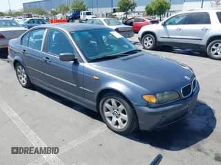 2002 BMW 3 Series 325i с VIN WBAET374X2NJ19183, выставлен на аукционе IAAI как лот 42719232 с пробегом 149 135 миль миль и . История ставок и продаж доступна на DreamBid. Изображение 1.
