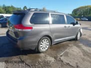 ✅ 2012 Toyota Sienna XLE • VIN: 5TDDK3DC3CS036963 • Lot: 43488551. Wystawiony na IAAI z przebiegiem 180 697 mil. Bezpłatny archiwum sprzedaży aukcyjnych z USA i szczegółowy raport historii pojazdu na DreamBid. Zdjęcie 4.