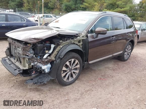 ✅ 2019 Subaru Outback Touring • VIN: 4S4BSATC0K3388200 • Лот: 43406807. Опубликован ранее на IAAI с пробегом 59 997 миль. Бесплатный доступ к архиву аукционных продаж из США и подробный отчёт об истории автомобиля на DreamBid. Изображение 2.