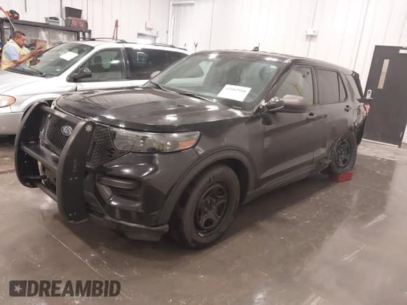 ✅ 2020 Ford Police Interceptor Utility • VIN: 1FM5K8AB2LGA97840 • Лот: 42082910. Опубликован ранее на IAAI с пробегом 93 640 миль. Бесплатный доступ к архиву аукционных продаж из США и подробный отчёт об истории автомобиля на DreamBid. Изображение 17.