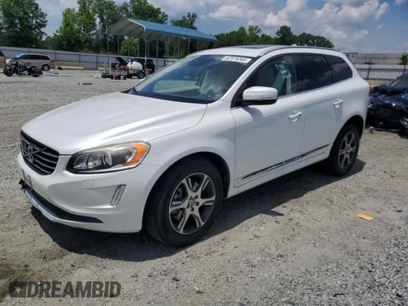 ✅ 2015 Volvo XC60 T6 Platinum • VIN: YV4902RM6F2667688 • Lot: 62876345. Wystawiony na Copart z przebiegiem 79 776 mil. Bezpłatny archiwum sprzedaży aukcyjnych z USA i szczegółowy raport historii pojazdu na DreamBid. Zdjęcie 1.