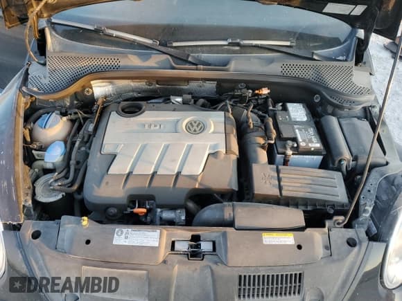 ✅ 2014 Volkswagen Beetle 2.0L TDI • VIN: 3VWJL7AT0EM605862 • Лот: 75652464. Опубликован ранее на Copart с пробегом 72 465 миль. Бесплатный доступ к архиву аукционных продаж из США и подробный отчёт об истории автомобиля на DreamBid. Изображение 12.