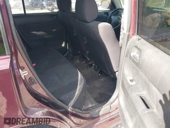 ✅ 2005 Scion xB • VIN: JTLKT324154004659 • Лот: 43610613. Опубликован ранее на IAAI с пробегом 256 009 миль. Бесплатный доступ к архиву аукционных продаж из США и подробный отчёт об истории автомобиля на DreamBid. Изображение 8.