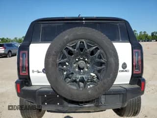 ✅ 2025 GMC Hummer EV 2X • VIN: 1GKB0NDE5SU102096 • Lot: 54598445. Listed on Copart with 8,713 mi. Free auction sales archive from the USA and detailed vehicle history report at DreamBid. Image 6.