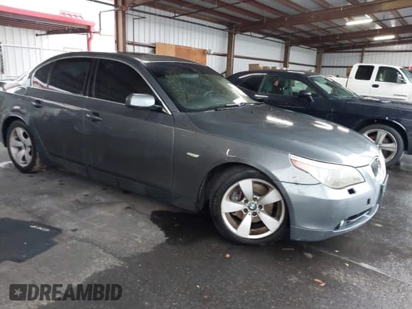 ✅ 2007 BMW 5 Series 530i • VIN: WBANE73567CM52676 • Lot: 43287031. Wystawiony na IAAI z przebiegiem 207 202 mil. Bezpłatny archiwum sprzedaży aukcyjnych z USA i szczegółowy raport historii pojazdu na DreamBid. Zdjęcie 1.