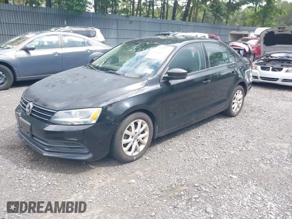 ✅ 2015 Volkswagen Jetta SE • VIN: 3VWD17AJ0FM230753 • Lot: 42680472. Listed on IAAI with 144,734 mi. Free auction sales archive from the USA and detailed vehicle history report at DreamBid. Image 2.