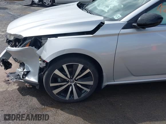 ✅ 2022 Nissan Altima SR • VIN: 1N4BL4CW5NN388690 • Lot: 42176908. Listed on IAAI with 14,688 mi. Free auction sales archive from the USA and detailed vehicle history report at DreamBid. Image 18.