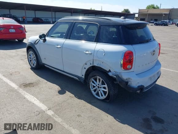 ✅ 2016 MINI Countryman S • VIN: WMWZC5C57GWU00192 • Lot: 42345660. Listed on IAAI with 57,683 mi. Free auction sales archive from the USA and detailed vehicle history report at DreamBid. Image 3.
