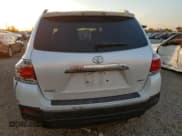 ✅ 2012 Toyota Highlander SE • VIN: 5TDBK3EH4CS154182 • Лот: 91065785. Опубликован ранее на Copart с пробегом 182 301 миль. Бесплатный доступ к архиву аукционных продаж из США и подробный отчёт об истории автомобиля на DreamBid. Изображение 6.