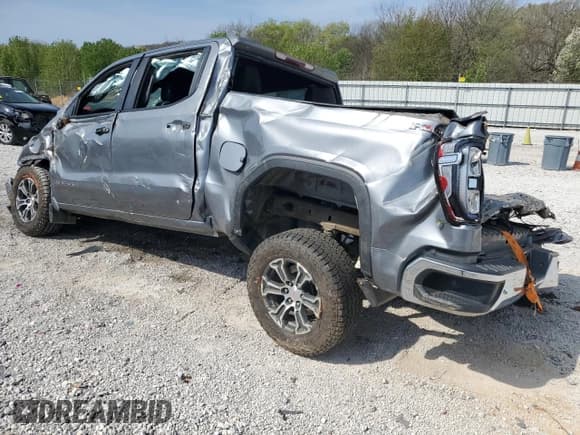 ✅ 2021 GMC Sierra 1500 • VIN: 1GTU9AEF0MZ230990 • Lot: 50844975. Wystawiony na Copart z przebiegiem Nie podano. Bezpłatny archiwum sprzedaży aukcyjnych z USA i szczegółowy raport historii pojazdu na DreamBid. Zdjęcie 2.