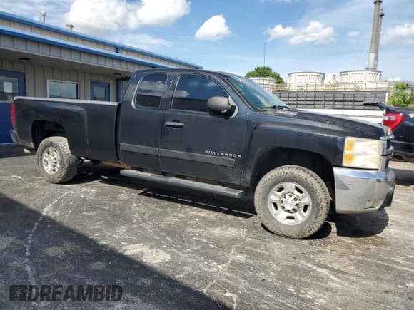 ✅ 2008 Chevrolet Silverado 2500HD Work Truck • VIN: 1GCHC29K28E122058 • Lot: 61770735. Wystawiony na Copart z przebiegiem 297 070 mil. Bezpłatny archiwum sprzedaży aukcyjnych z USA i szczegółowy raport historii pojazdu na DreamBid. Zdjęcie 4.