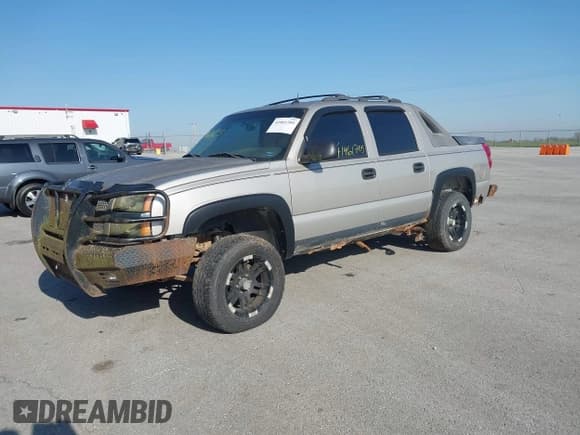✅ 2005 Chevrolet Avalanche LS • VIN: 3GNEC12Z25G220698 • Lot: 41961705. Listed on IAAI with 167,644 mi. Free auction sales archive from the USA and detailed vehicle history report at DreamBid. Image 2.