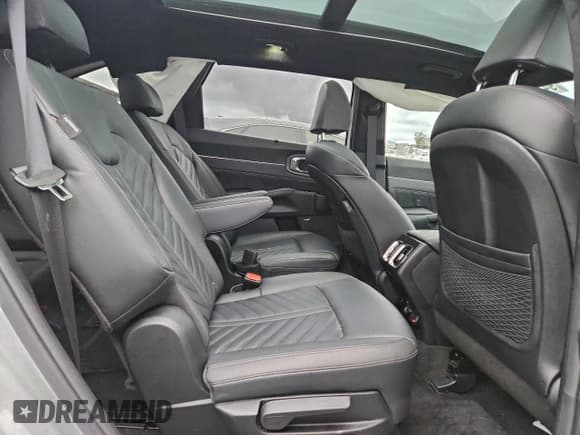 ✅ 2024 Kia Sorento X-Line SX Prestige • VIN: 5XYRKDJF5RG309689 • Lot: 94718085. Wystawiony na Copart z przebiegiem 22 825 mil. Bezpłatny archiwum sprzedaży aukcyjnych z USA i szczegółowy raport historii pojazdu na DreamBid. Zdjęcie 11.