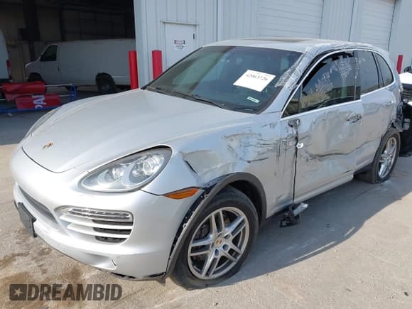 ✅ 2013 Porsche Cayenne Diesel • VIN: WP1AF2A22DLA43174 • Лот: 42063726. Опубликован ранее на IAAI с пробегом 115 776 миль. Бесплатный доступ к архиву аукционных продаж из США и подробный отчёт об истории автомобиля на DreamBid. Изображение 2.