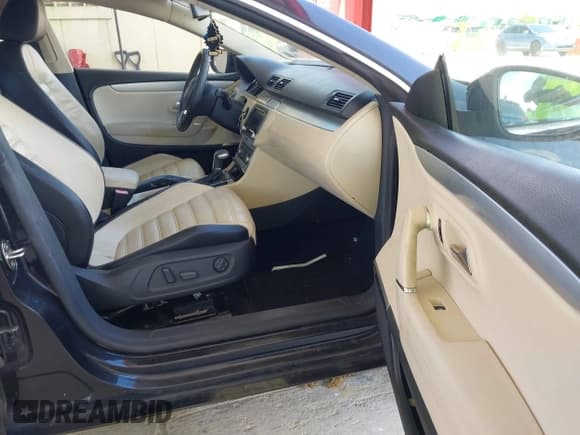 ✅ 2010 Volkswagen CC Luxury • VIN: WVWHP7AN5AE541065 • Lot: 43006466. Wystawiony na IAAI z przebiegiem 98 484 mil. Bezpłatny archiwum sprzedaży aukcyjnych z USA i szczegółowy raport historii pojazdu na DreamBid. Zdjęcie 5.