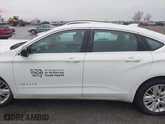 ✅ 2017 Chevrolet Impala LS • VIN: 2G11X5S3XH9157565 • Lot: 41711415. Listed on IAAI with 71,234 mi. Free auction sales archive from the USA and detailed vehicle history report at DreamBid. Image 14.