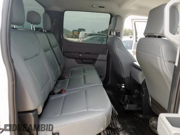 ✅ 2024 Ford F-350 XL • VIN: 1FT8W3DT9REC85031 • Лот: 69135495. Опубликован ранее на Copart с пробегом 107 976 миль. Бесплатный доступ к архиву аукционных продаж из США и подробный отчёт об истории автомобиля на DreamBid. Изображение 10.