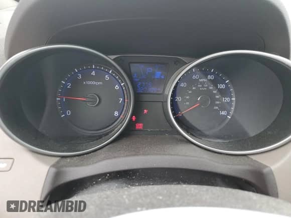 ✅ 2011 Hyundai Tucson GLS • VIN: KM8JU3AC7BU171936 • Лот: 82522355. Опубликован ранее на Copart с пробегом 327 309 миль. Бесплатный доступ к архиву аукционных продаж из США и подробный отчёт об истории автомобиля на DreamBid. Изображение 9.