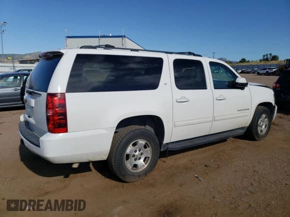 ✅ 2014 Chevrolet Suburban LT • VIN: 1GNSKJE71ER212981 • Lot: 65953354. Wystawiony na Copart z przebiegiem 215 614 mil. Bezpłatny archiwum sprzedaży aukcyjnych z USA i szczegółowy raport historii pojazdu na DreamBid. Zdjęcie 3.