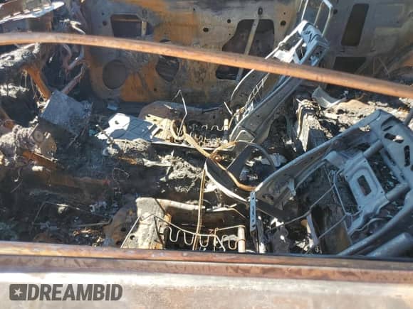 ✅ 2012 Dodge Challenger SXT • VIN: 2C3CDYAG2CH269195 • Lot: 69290284. Wystawiony na Copart z przebiegiem Nie podano. Bezpłatny archiwum sprzedaży aukcyjnych z USA i szczegółowy raport historii pojazdu na DreamBid. Zdjęcie 7.