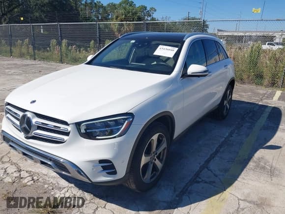 ✅ 2021 Mercedes-Benz GLC 300 • VIN: W1N0G8DB1MF926165 • Lot: 43436040. Listed on IAAI with 51,861 mi. Free auction sales archive from the USA and detailed vehicle history report at DreamBid. Image 17.
