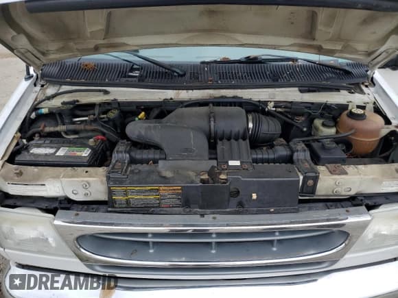 ✅ 2001 Ford Econoline Passenger XL • VIN: 1FBSS31L61HB18140 • Lot: 71045715. Wystawiony na Copart z przebiegiem 155 628 mil. Bezpłatny archiwum sprzedaży aukcyjnych z USA i szczegółowy raport historii pojazdu na DreamBid. Zdjęcie 12.