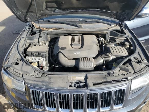 ✅ 2015 Jeep Grand Cherokee Limited • VIN: 1C4RJFBG3FC604621 • Лот: 90126835. Опубликован ранее на Copart с пробегом 201 995 миль. Бесплатный доступ к архиву аукционных продаж из США и подробный отчёт об истории автомобиля на DreamBid. Изображение 12.