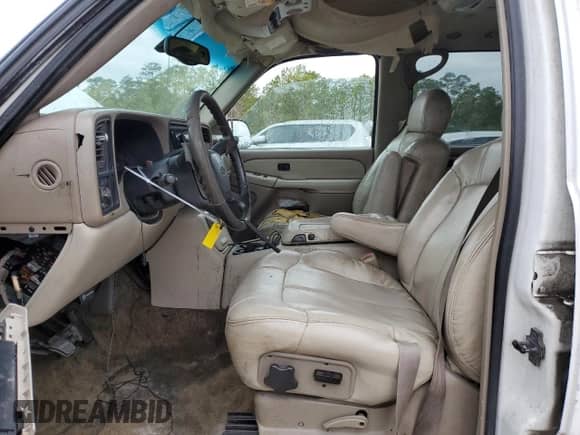 ✅ 2001 Chevrolet Suburban • VIN: 1GNEC16T71J293421 • Лот: 87670365. Опубликован ранее на Copart с пробегом 310 325 миль. Бесплатный доступ к архиву аукционных продаж из США и подробный отчёт об истории автомобиля на DreamBid. Изображение 7.