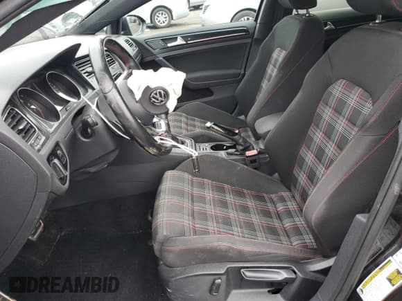 ✅ 2017 Volkswagen Golf GTI S • VIN: 3VW4T7AUXHM003786 • Lot: 92376285. Listed on Copart with 77,419 mi. Free auction sales archive from the USA and detailed vehicle history report at DreamBid. Image 7.