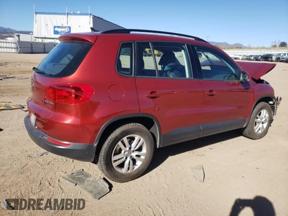 ✅ 2015 Volkswagen Tiguan S • VIN: WVGAV7AX6FW015968 • Lot: 90939515. Wystawiony na Copart z przebiegiem 128 219 mil. Bezpłatny archiwum sprzedaży aukcyjnych z USA i szczegółowy raport historii pojazdu na DreamBid. Zdjęcie 3.