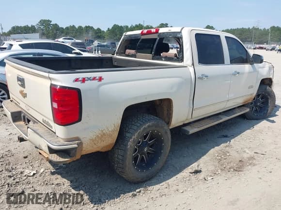 ✅ 2015 Chevrolet Silverado 1500 High Country • VIN: 3GCUKTEC2FG302930 • Лот: 43233337. Опубликован ранее на IAAI с пробегом 137 425 миль. Бесплатный доступ к архиву аукционных продаж из США и подробный отчёт об истории автомобиля на DreamBid. Изображение 4.