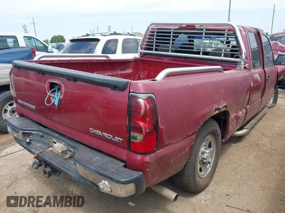 ✅ 2004 Chevrolet Silverado 1500 LS • VIN: 2GCEC19T041193650 • Lot: 42926558. Listed on IAAI with 196,719 mi. Free auction sales archive from the USA and detailed vehicle history report at DreamBid. Image 4.