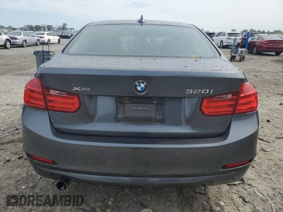 ✅ 2015 BMW 3 Series 320i xDrive • VIN: WBA3C3G56FNS76652 • Lot: 60138915. Wystawiony na Copart z przebiegiem 69 285 mil. Bezpłatny archiwum sprzedaży aukcyjnych z USA i szczegółowy raport historii pojazdu na DreamBid. Zdjęcie 6.