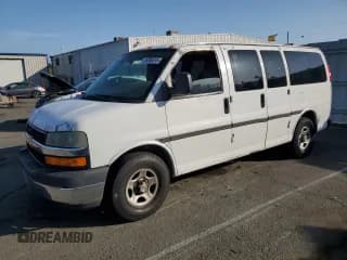 ✅ 2005 Chevrolet Express Passenger • VIN: 1GNFG15T051173153 • Lot: 55385315. Listed on Copart with 221,174 mi. Free auction sales archive from the USA and detailed vehicle history report at DreamBid. Image 1.