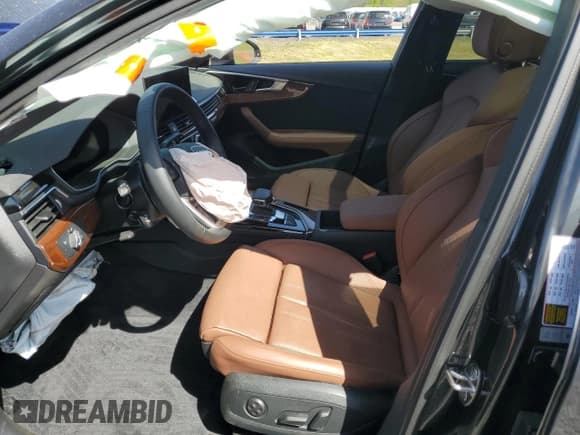 ✅ 2023 Audi A4 allroad Premium Plus • VIN: WA18AAF44PA076996 • Lot: 55041325. Wystawiony na Copart z przebiegiem Nie podano. Bezpłatny archiwum sprzedaży aukcyjnych z USA i szczegółowy raport historii pojazdu na DreamBid. Zdjęcie 7.