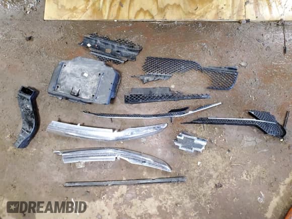 ✅ 2009 Chevrolet Equinox LS • VIN: 2CNDL13F296245641 • Лот: 46608625. Опубликован ранее на Copart с пробегом 193 756 миль. Бесплатный доступ к архиву аукционных продаж из США и подробный отчёт об истории автомобиля на DreamBid. Изображение 13.