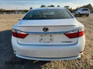 ✅ 2014 Lexus ES 300h • VIN: JTHBW1GG2E2041790 • Лот: 92940505. Опубликован ранее на Copart с пробегом 136 724 миль. Бесплатный доступ к архиву аукционных продаж из США и подробный отчёт об истории автомобиля на DreamBid. Изображение 6.