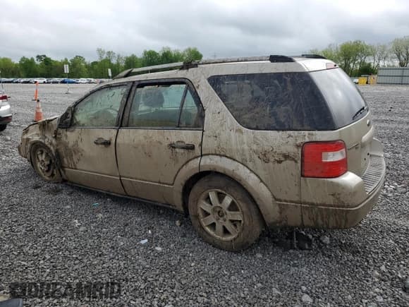 ✅ 2005 Ford Freestyle SE • VIN: 1FMZK04175GA38419 • Лот: 62158895. Опубликован ранее на Copart с пробегом 128 284 миль. Бесплатный доступ к архиву аукционных продаж из США и подробный отчёт об истории автомобиля на DreamBid. Изображение 2.